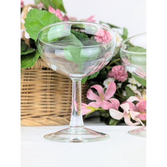 Pair of Clear Glass Champagne Coupes Sherbet Glasses MCM Vintage French Stemware - Picture 3 of 7